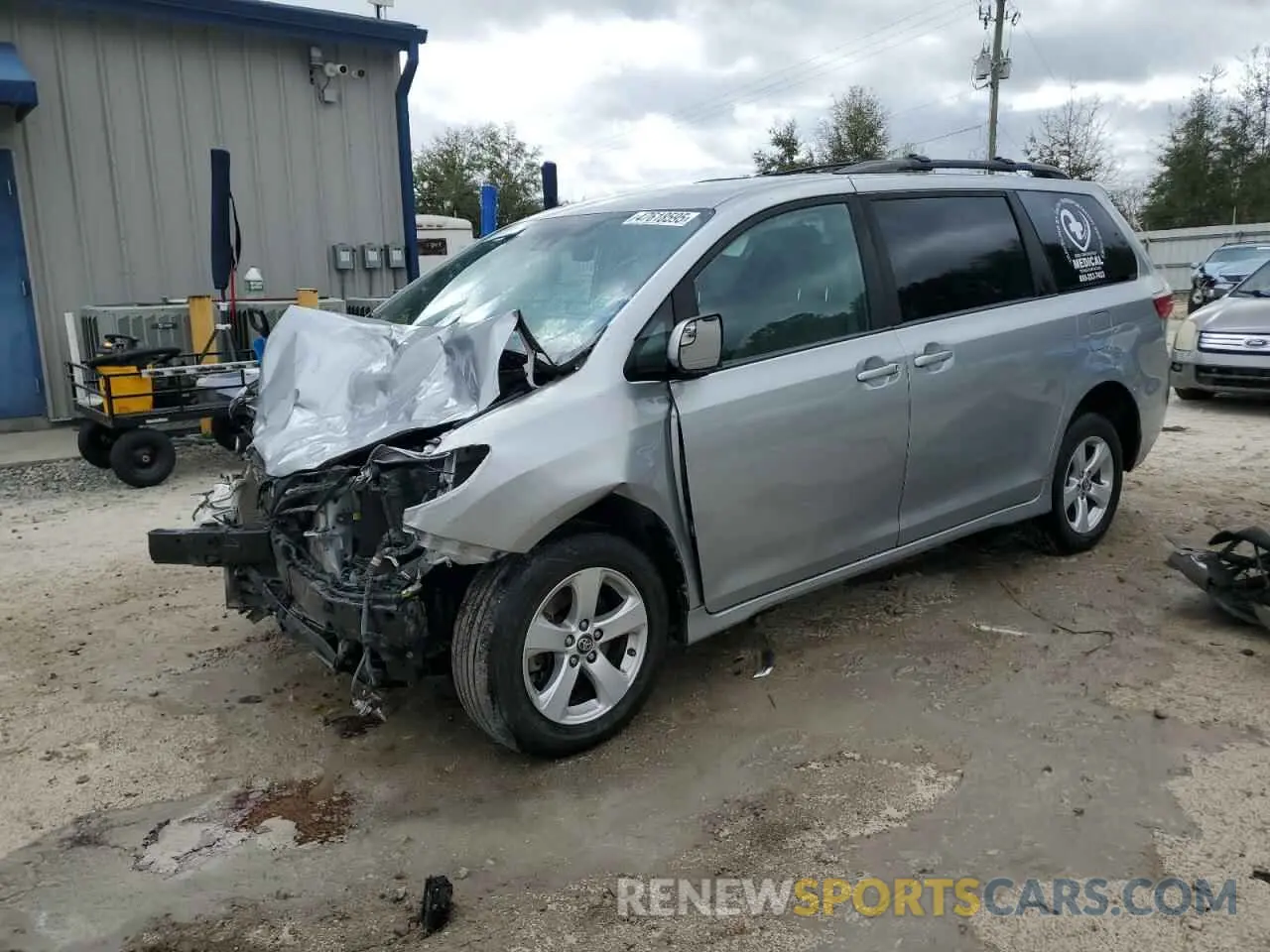 1 Photograph of a damaged car 5TDKZ3DC7KS019908 TOYOTA All Models 2019