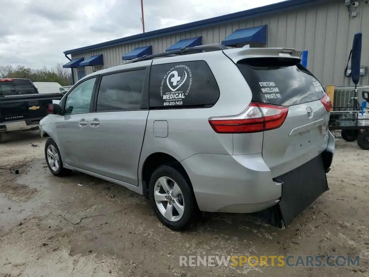 2 Photograph of a damaged car 5TDKZ3DC7KS019908 TOYOTA All Models 2019