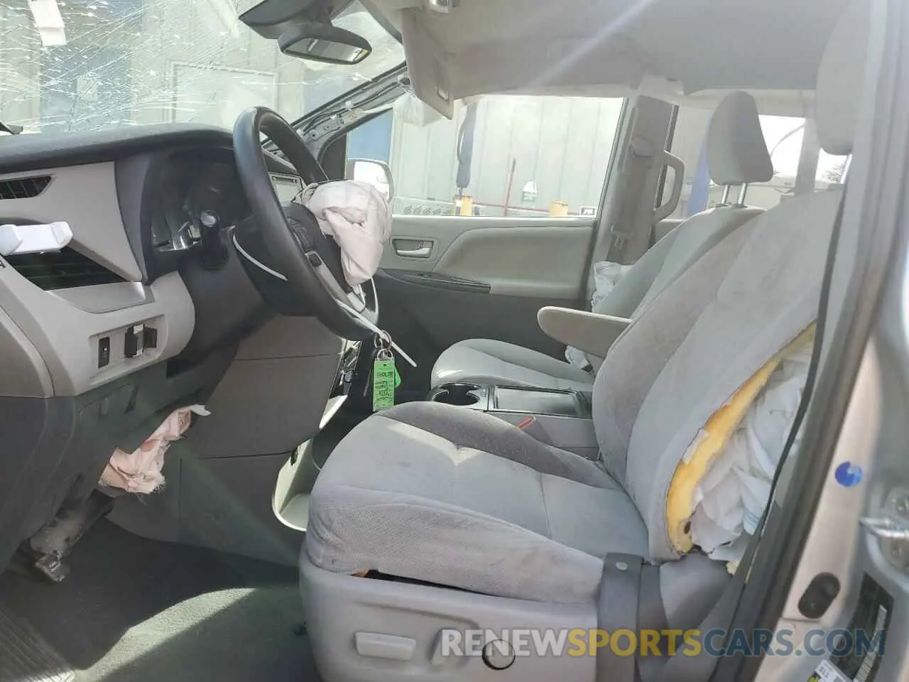 7 Photograph of a damaged car 5TDKZ3DC7KS019908 TOYOTA All Models 2019