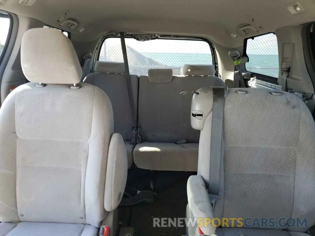 10 Photograph of a damaged car 5TDKZ3DC8KS983174 TOYOTA All Models 2019