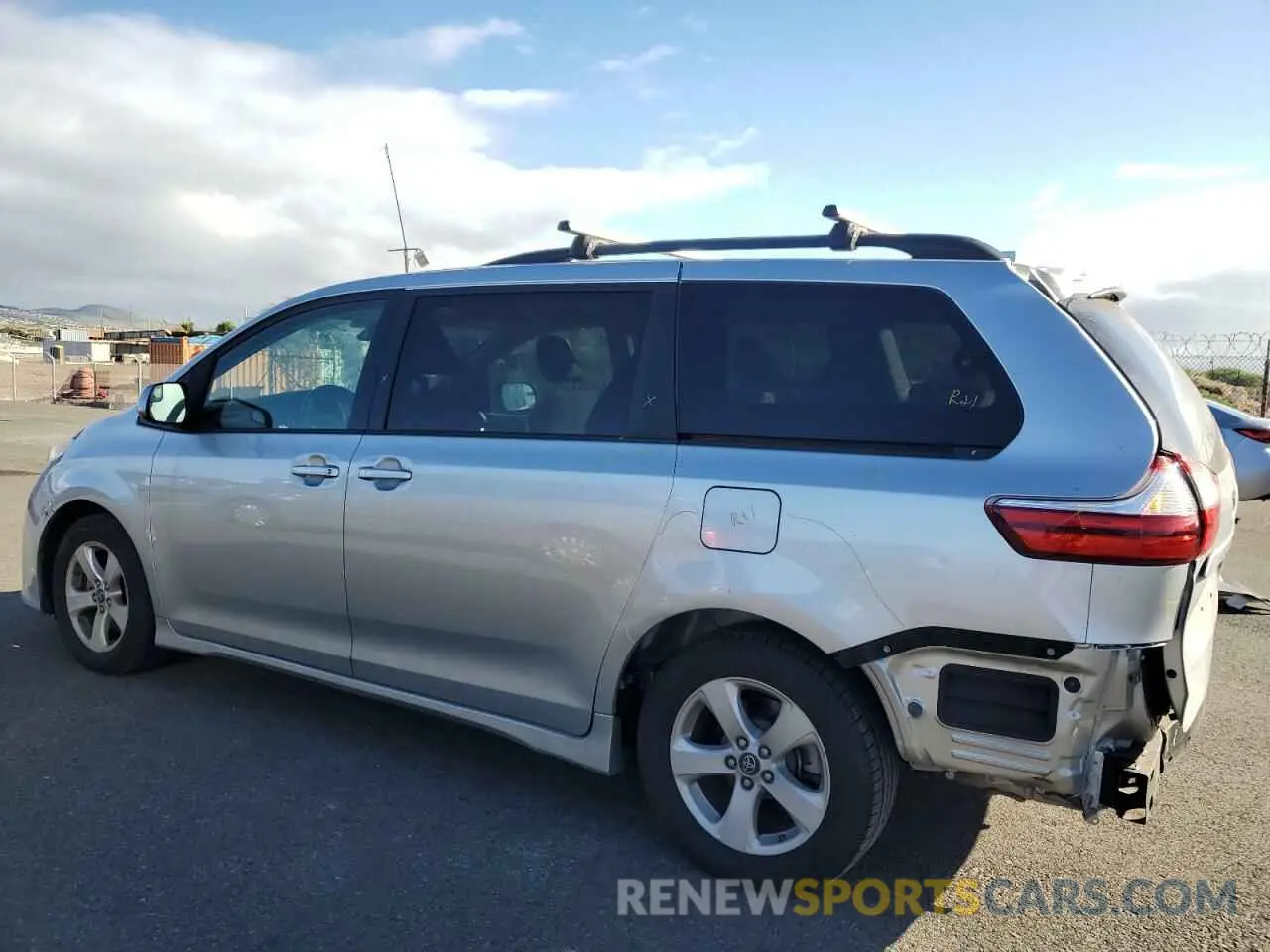 2 Photograph of a damaged car 5TDKZ3DC8KS983174 TOYOTA All Models 2019