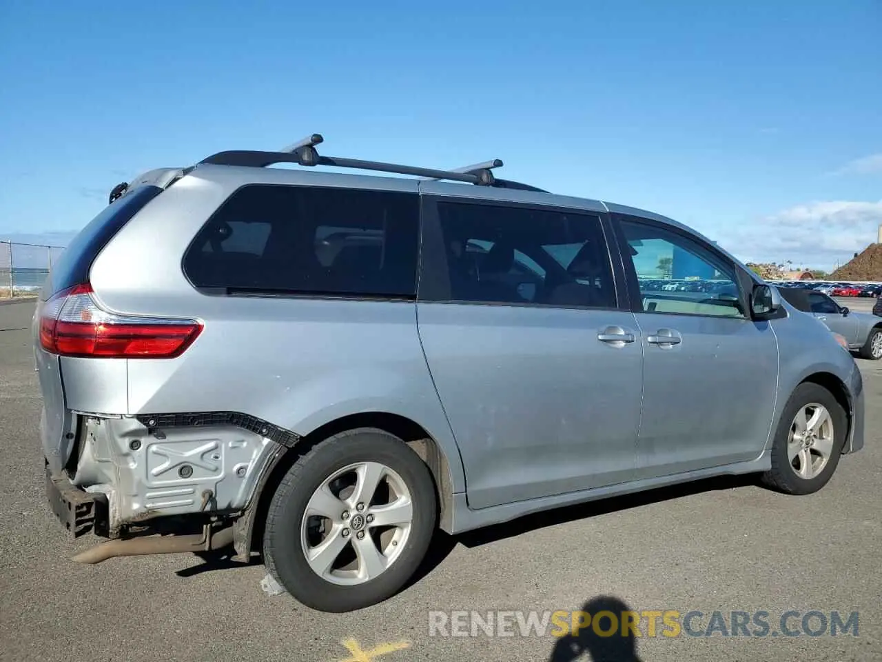 3 Photograph of a damaged car 5TDKZ3DC8KS983174 TOYOTA All Models 2019