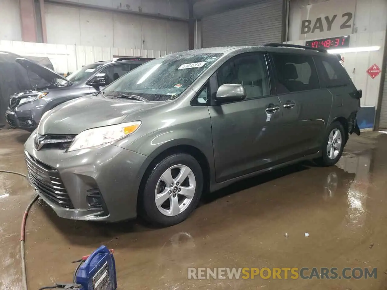 1 Photograph of a damaged car 5TDKZ3DCXKS971821 TOYOTA All Models 2019