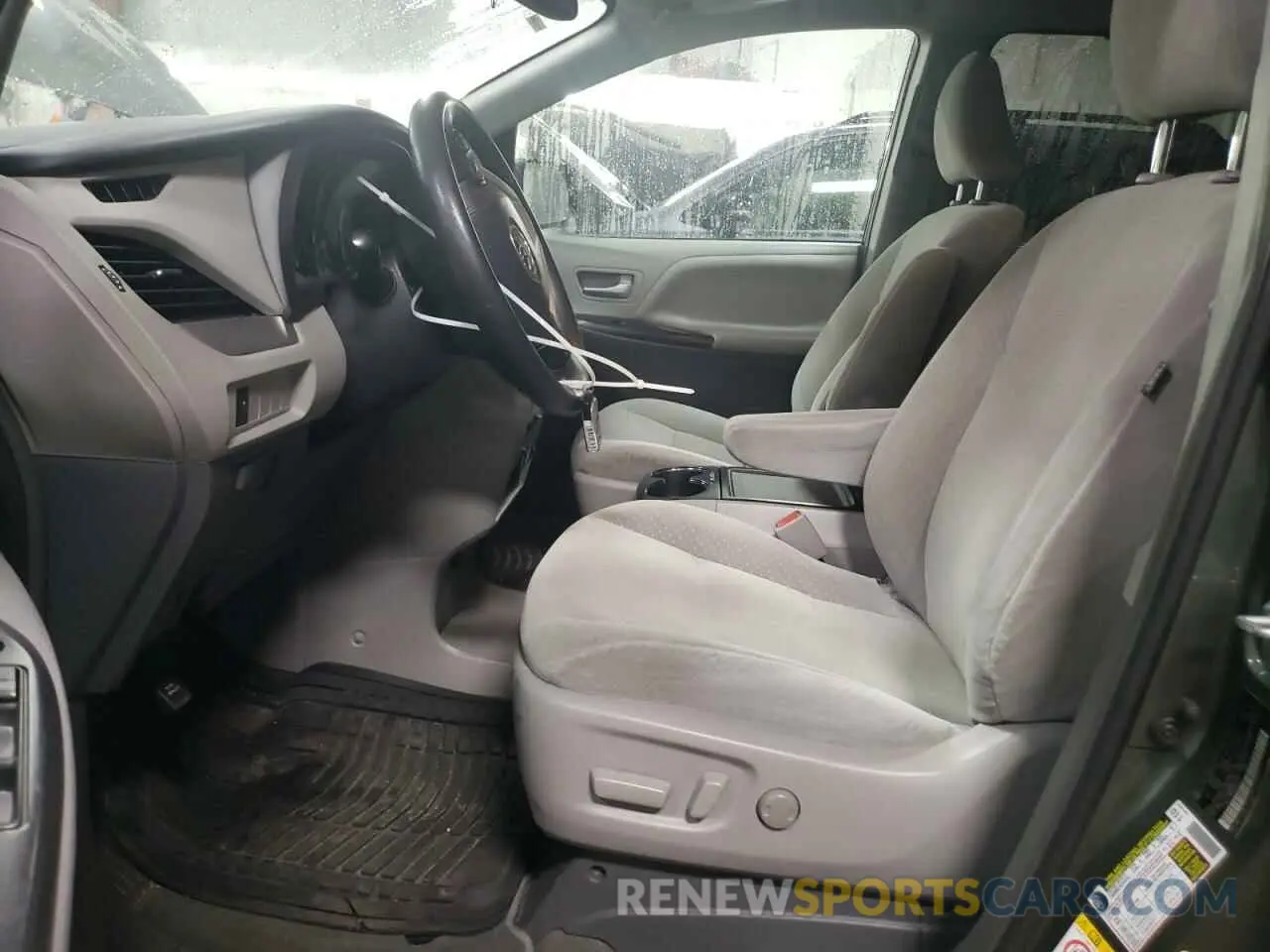 7 Photograph of a damaged car 5TDKZ3DCXKS971821 TOYOTA All Models 2019
