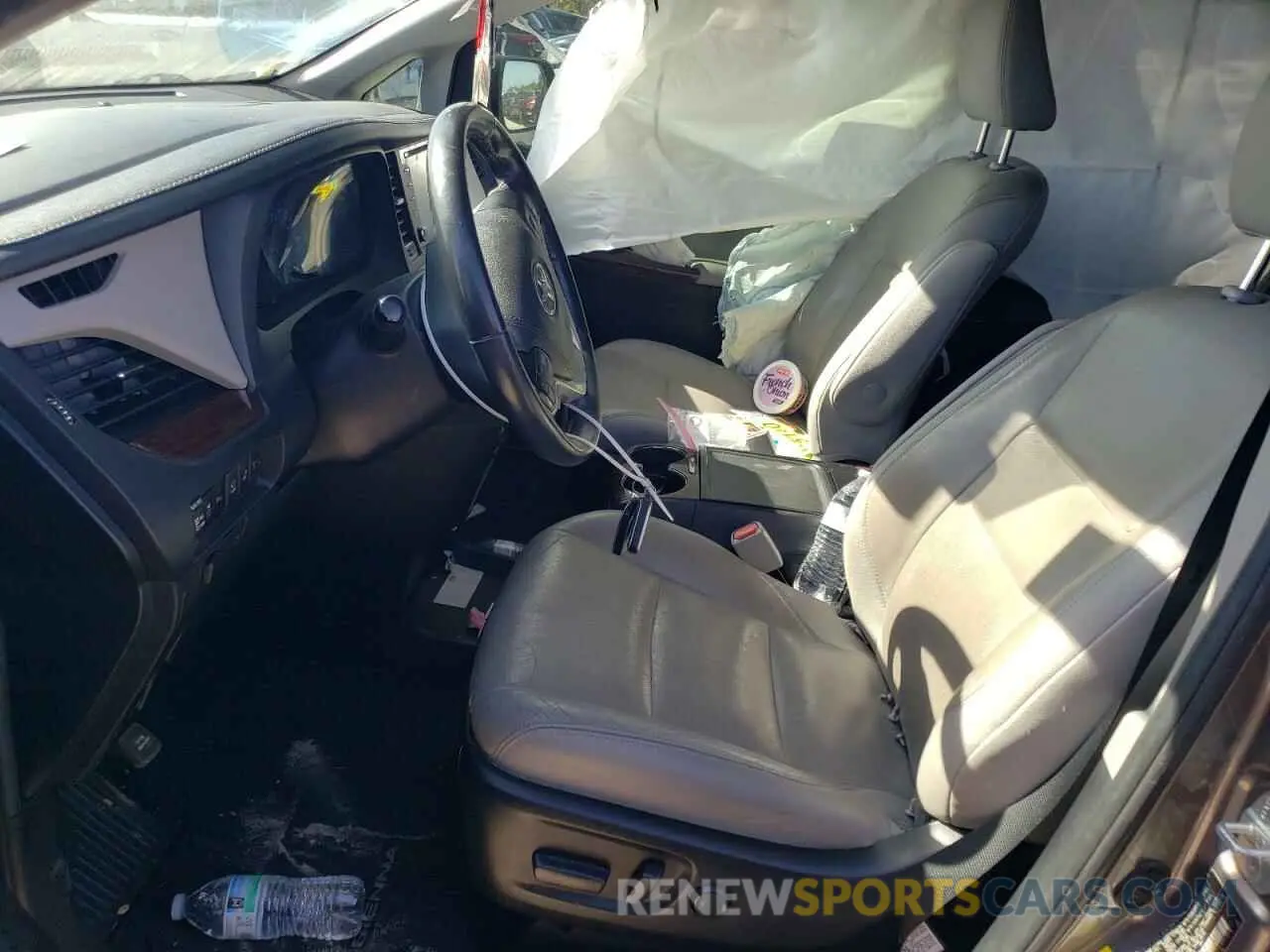 7 Photograph of a damaged car 5TDYZ3DC0KS978173 TOYOTA All Models 2019