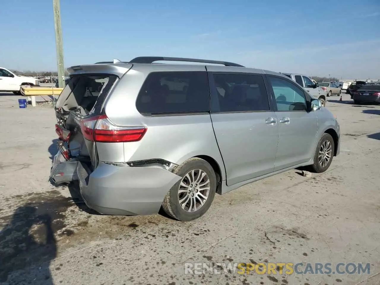 3 Photograph of a damaged car 5TDYZ3DC0KS992557 TOYOTA All Models 2019