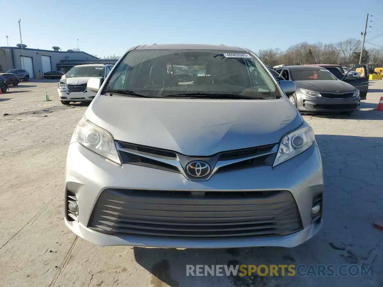 5 Photograph of a damaged car 5TDYZ3DC0KS992557 TOYOTA All Models 2019