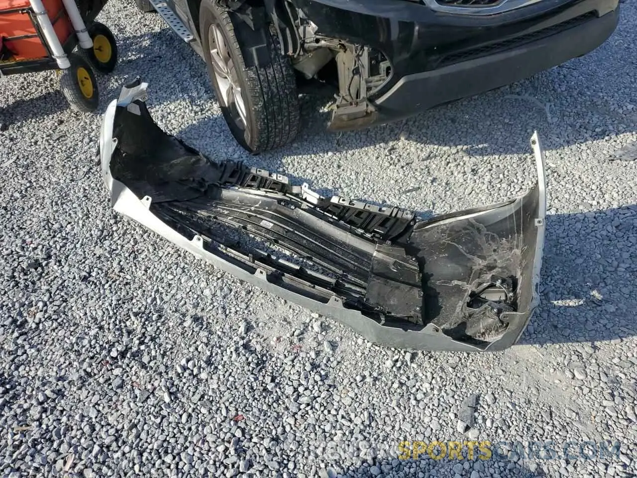 13 Photograph of a damaged car 5TDYZ3DC1KS004539 TOYOTA All Models 2019