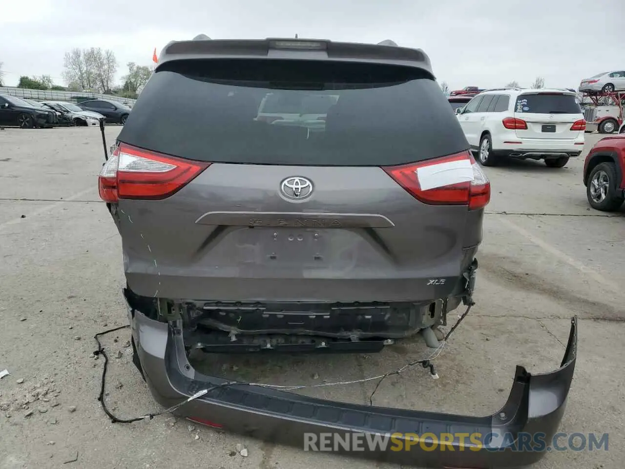 6 Photograph of a damaged car 5TDYZ3DC1KS015587 TOYOTA All Models 2019