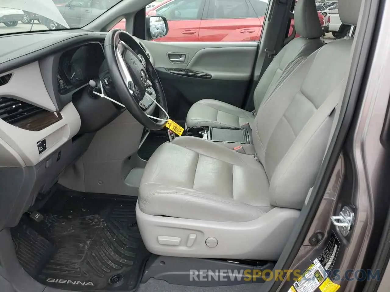 7 Photograph of a damaged car 5TDYZ3DC1KS015587 TOYOTA All Models 2019