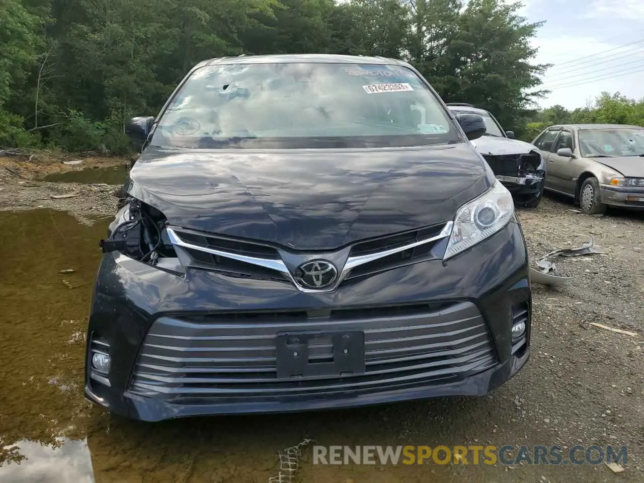 5 Photograph of a damaged car 5TDYZ3DC1KS981549 TOYOTA All Models 2019