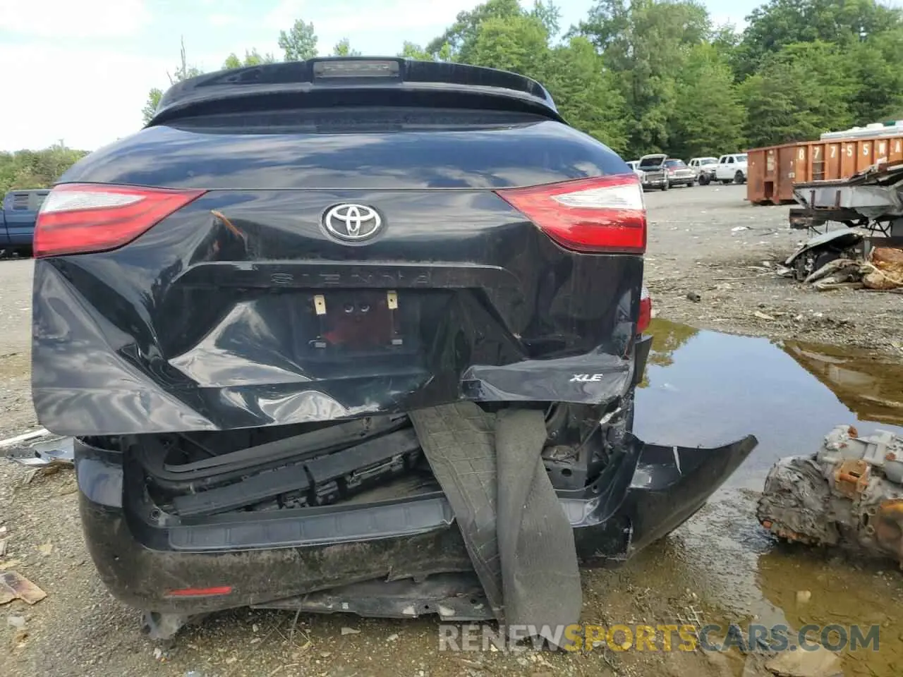 6 Photograph of a damaged car 5TDYZ3DC1KS981549 TOYOTA All Models 2019