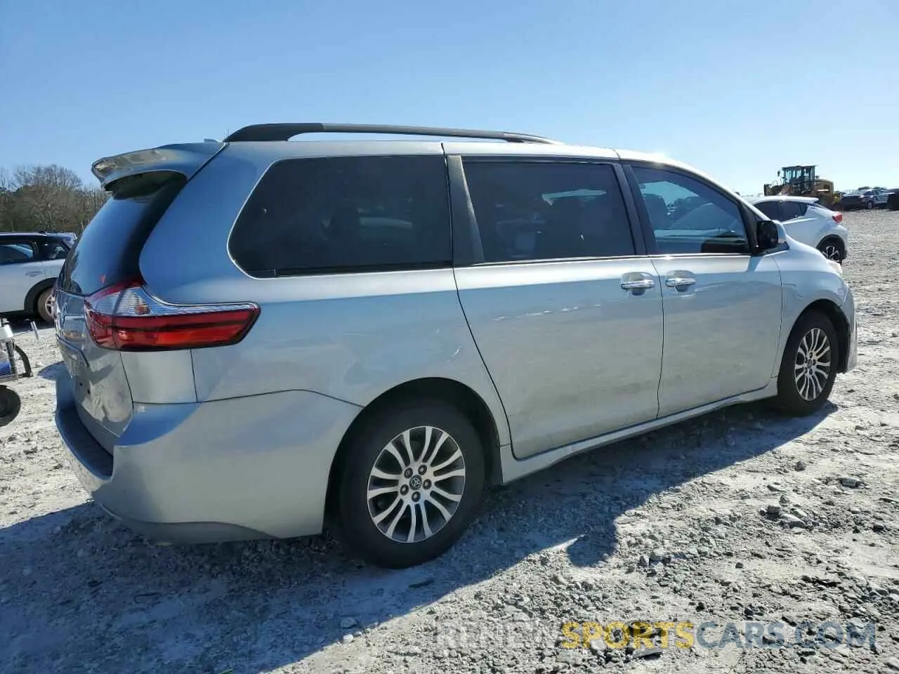 3 Photograph of a damaged car 5TDYZ3DC1KS987903 TOYOTA All Models 2019