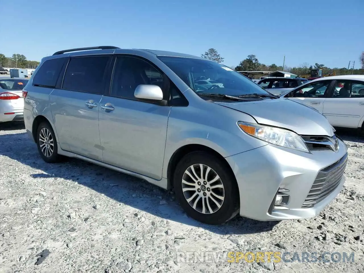 4 Photograph of a damaged car 5TDYZ3DC1KS987903 TOYOTA All Models 2019