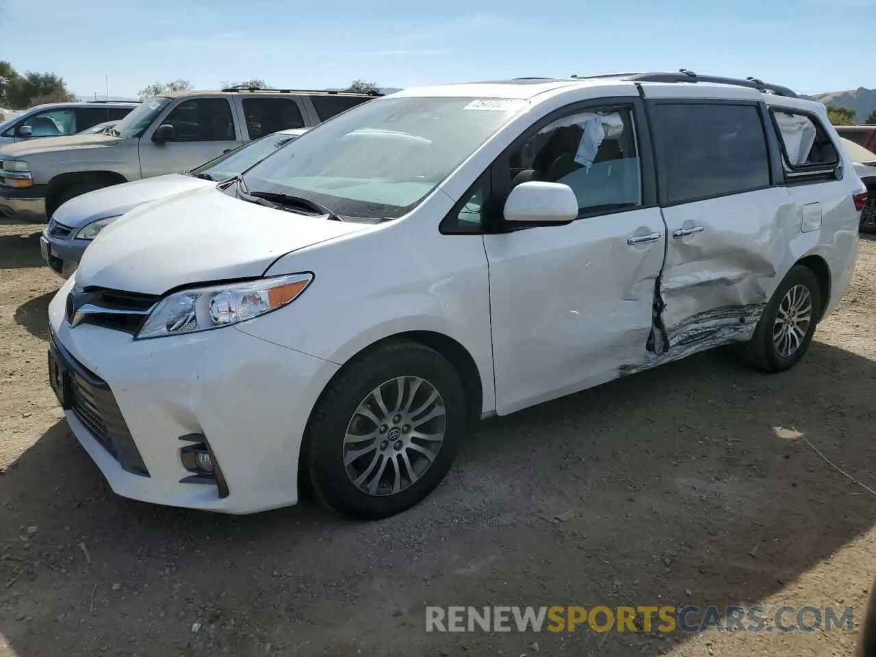 1 Photograph of a damaged car 5TDYZ3DC2KS007028 TOYOTA All Models 2019