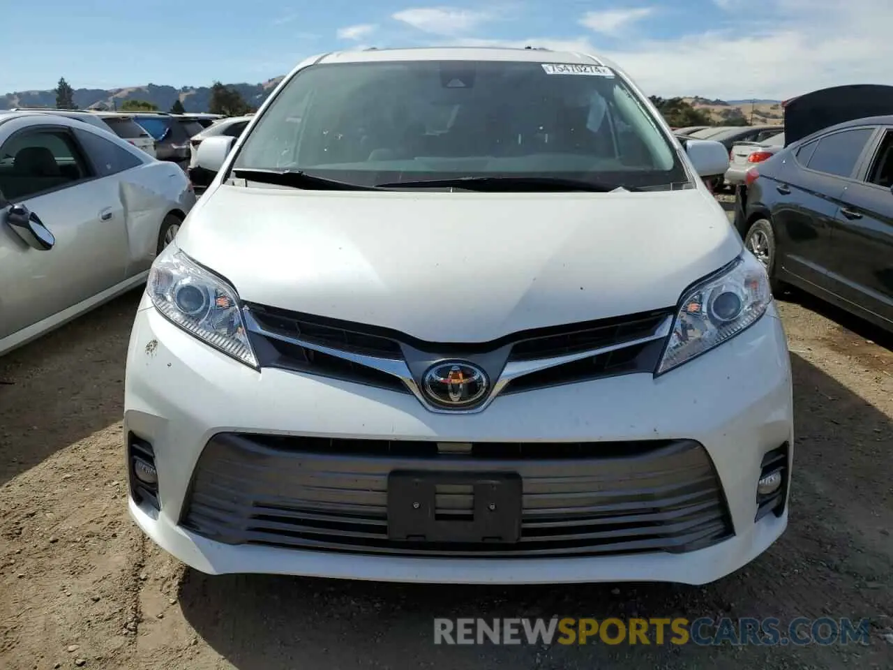 5 Photograph of a damaged car 5TDYZ3DC2KS007028 TOYOTA All Models 2019