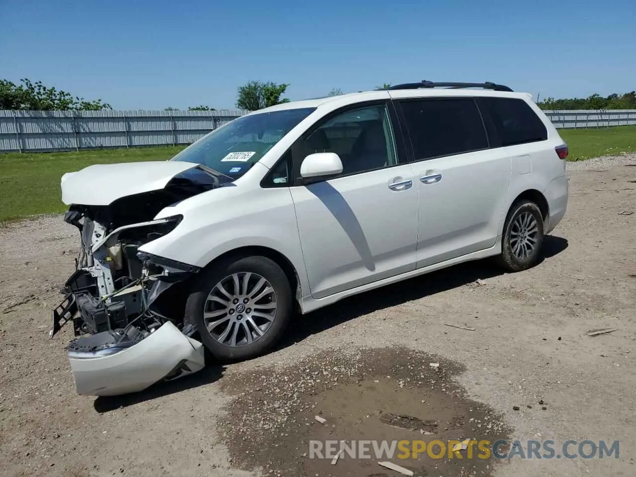 1 Photograph of a damaged car 5TDYZ3DC2KS994570 TOYOTA All Models 2019