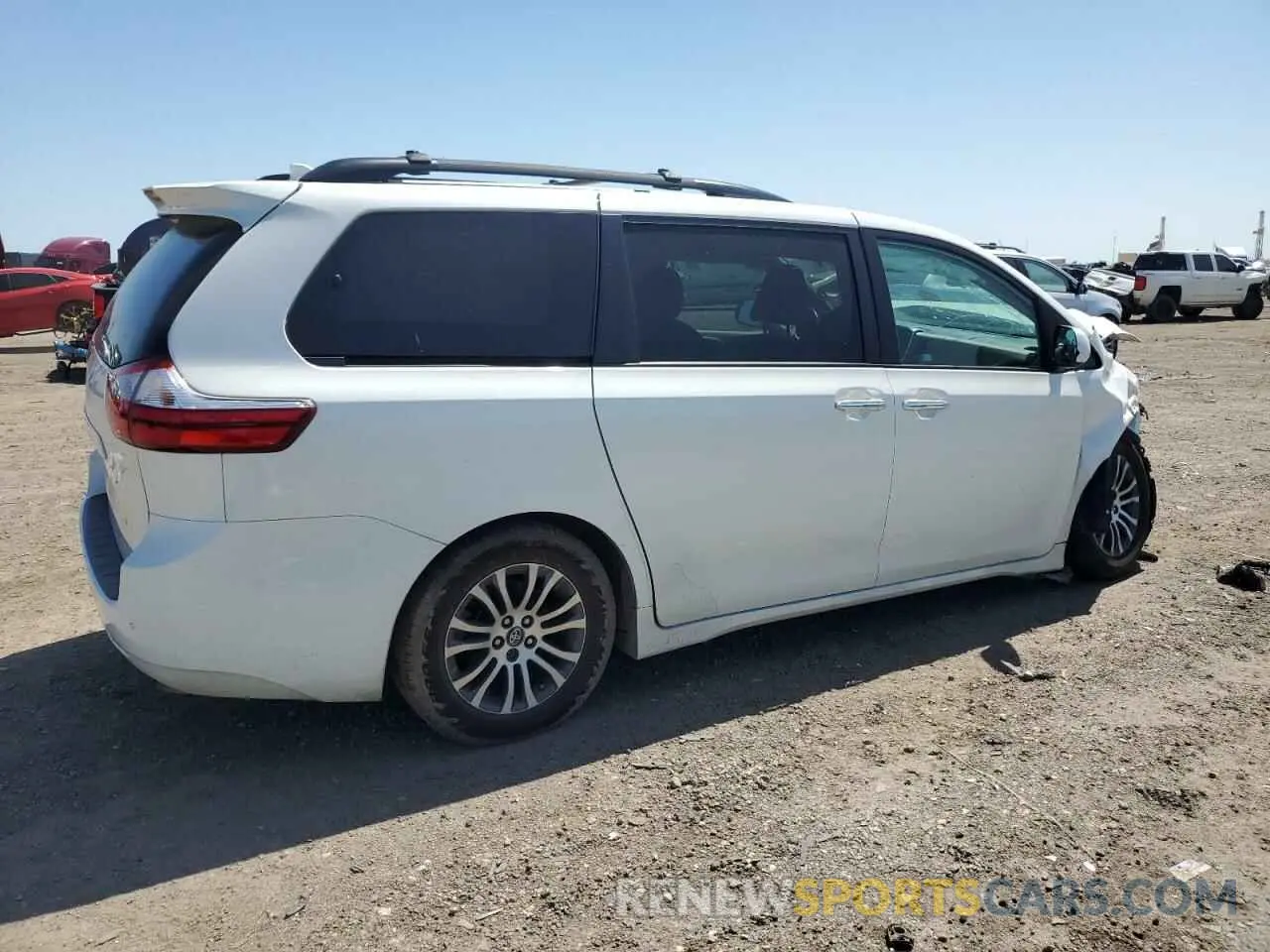 3 Photograph of a damaged car 5TDYZ3DC2KS994570 TOYOTA All Models 2019