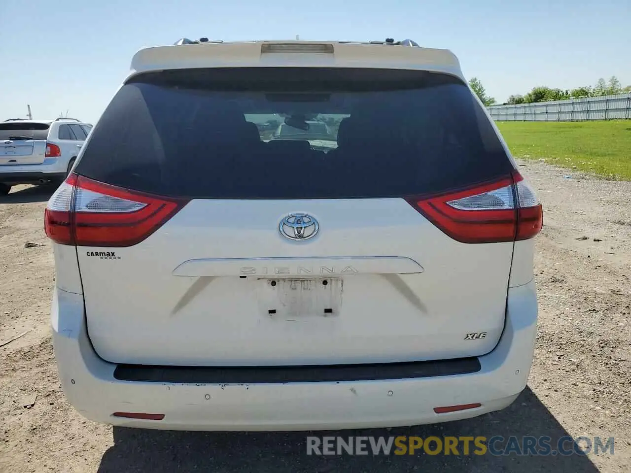 6 Photograph of a damaged car 5TDYZ3DC2KS994570 TOYOTA All Models 2019