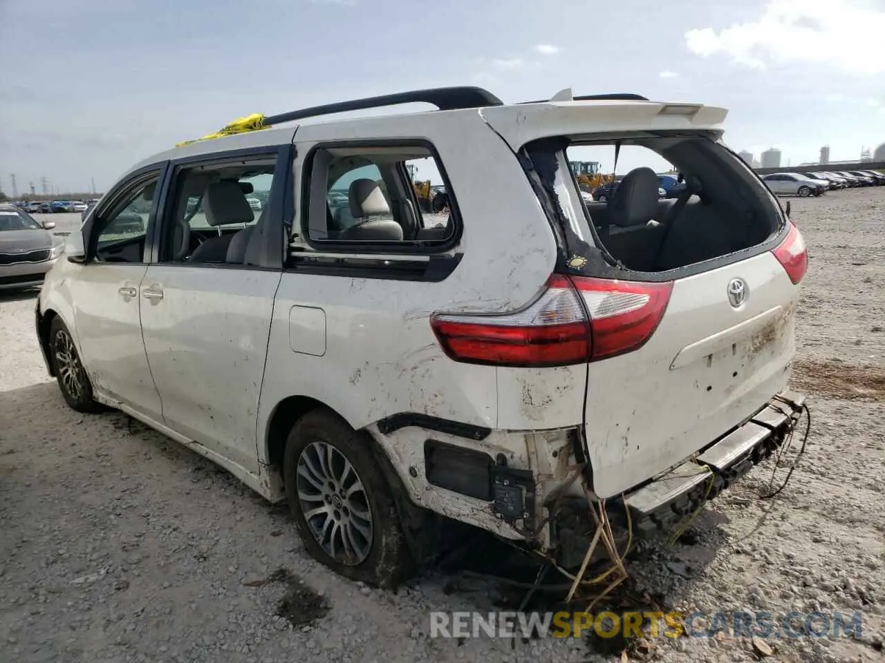 2 Photograph of a damaged car 5TDYZ3DC3KS971766 TOYOTA All Models 2019