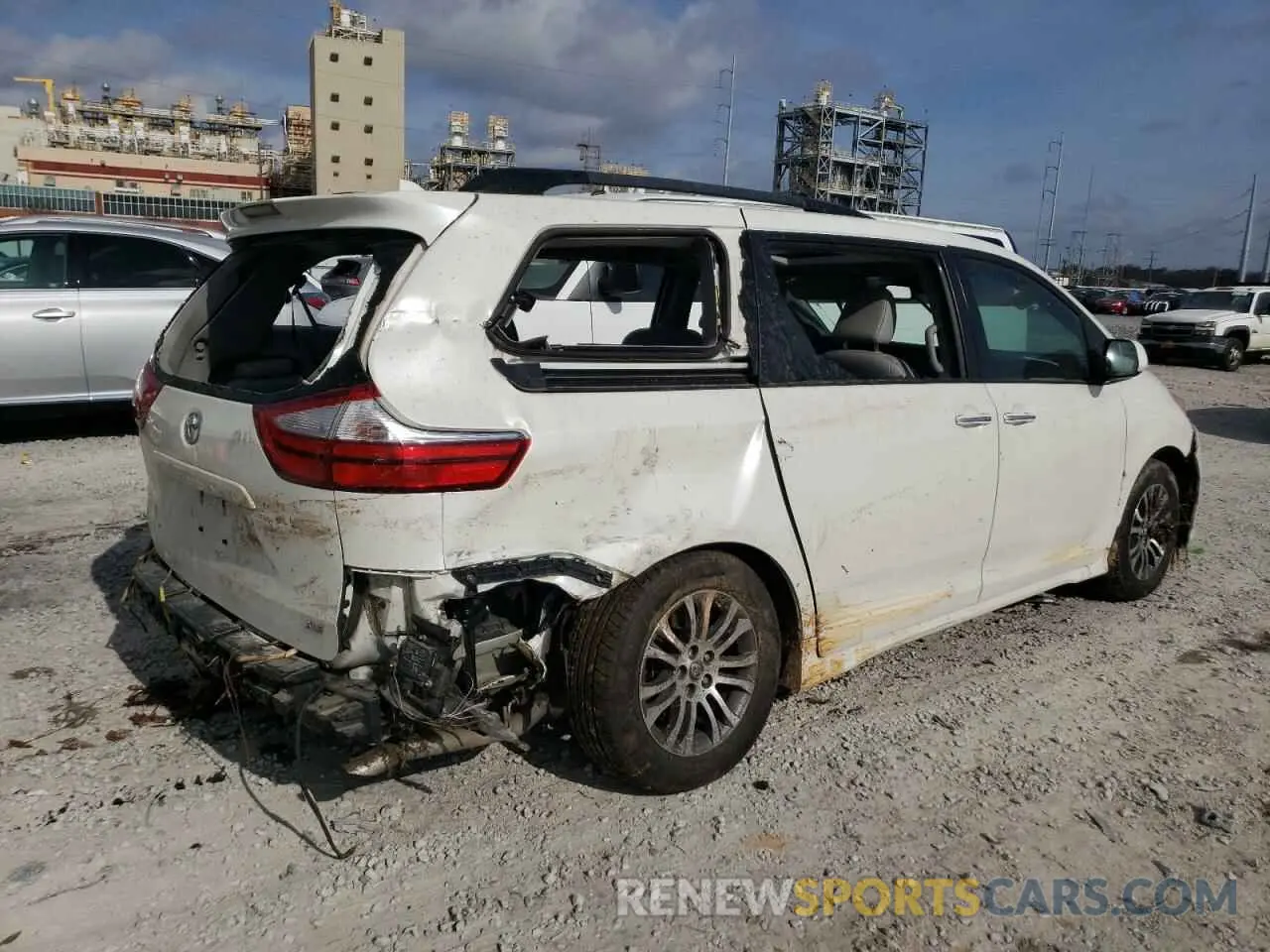 3 Photograph of a damaged car 5TDYZ3DC3KS971766 TOYOTA All Models 2019