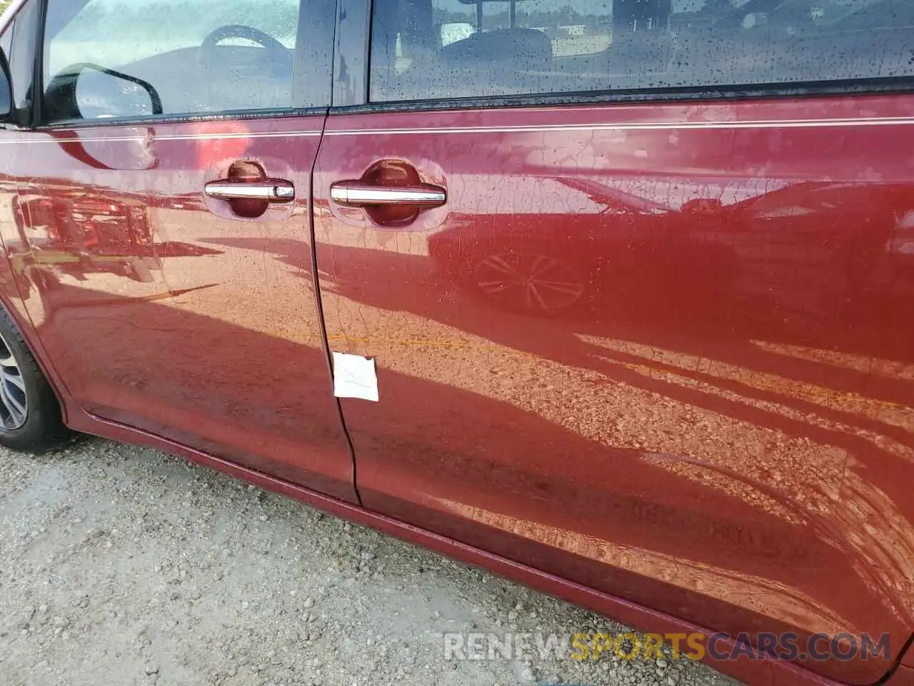 13 Photograph of a damaged car 5TDYZ3DC6KS967808 TOYOTA All Models 2019