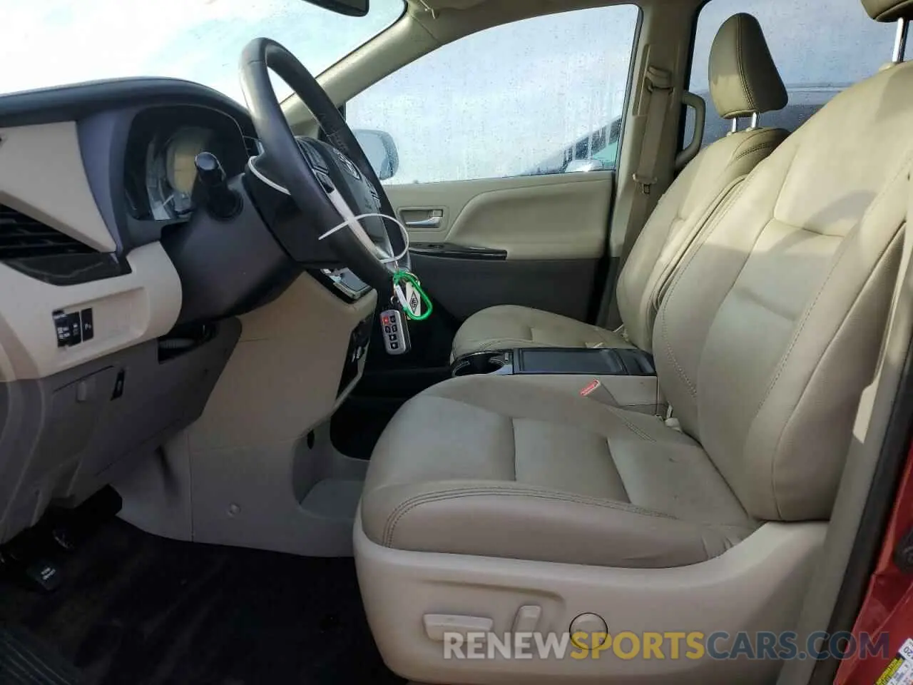 7 Photograph of a damaged car 5TDYZ3DC6KS967808 TOYOTA All Models 2019