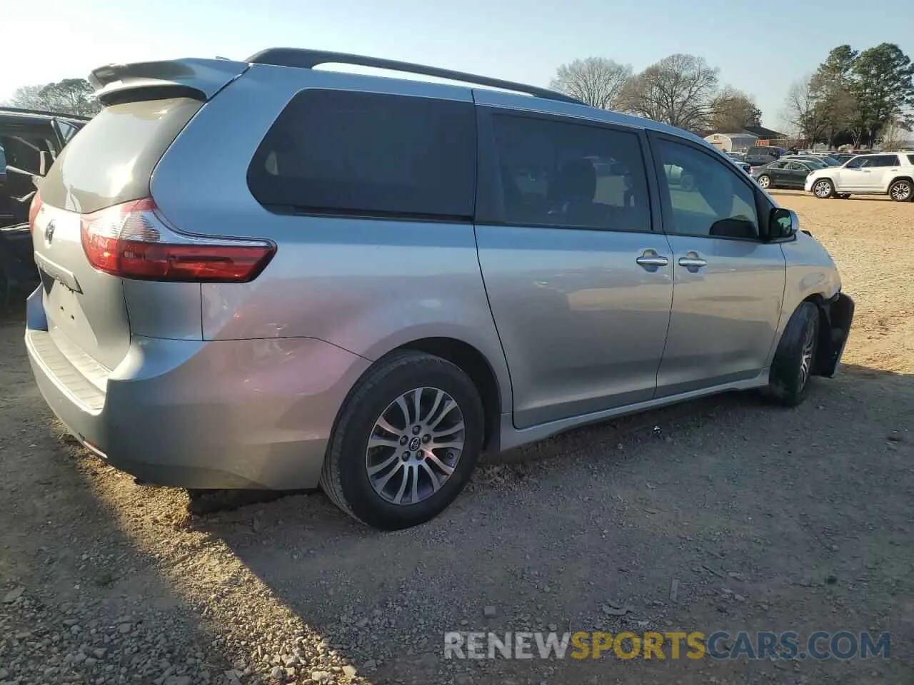 3 Photograph of a damaged car 5TDYZ3DC7KS005131 TOYOTA All Models 2019