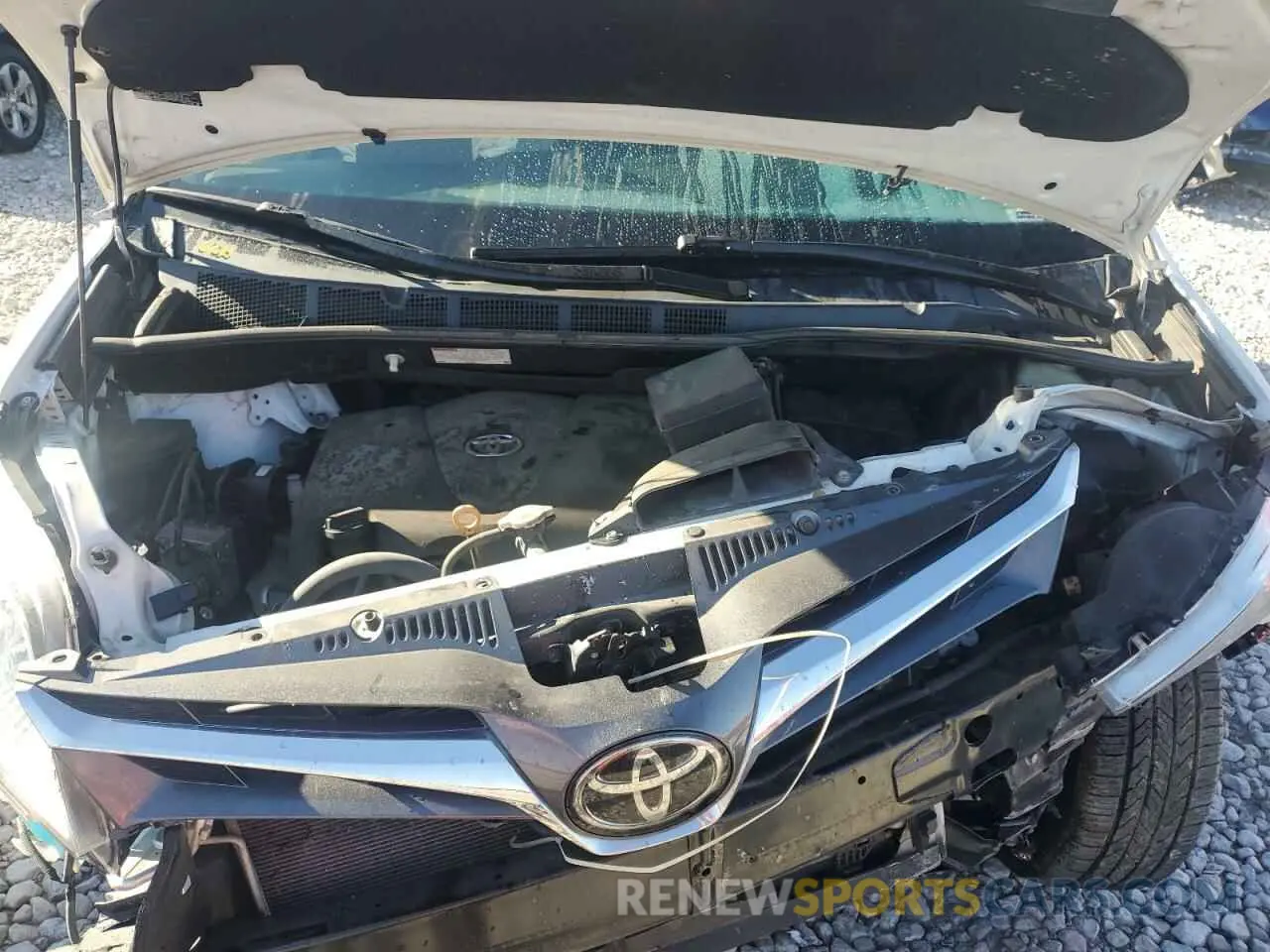 12 Photograph of a damaged car 5TDYZ3DC7KS968806 TOYOTA All Models 2019