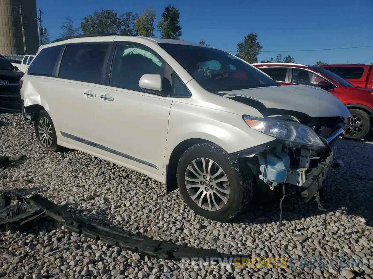 4 Photograph of a damaged car 5TDYZ3DC7KS968806 TOYOTA All Models 2019