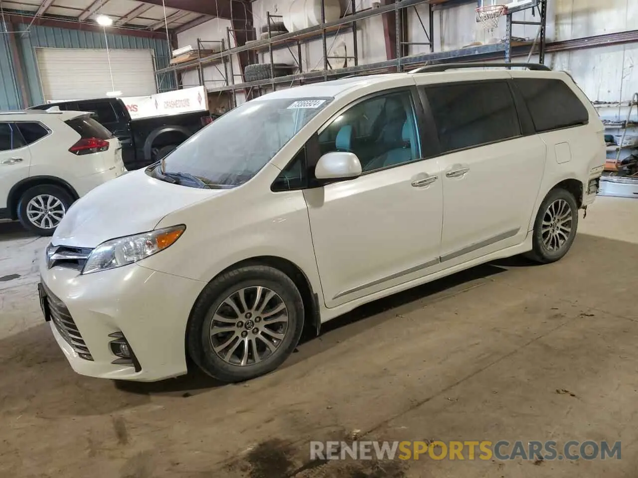 1 Photograph of a damaged car 5TDYZ3DC7KS995469 TOYOTA All Models 2019
