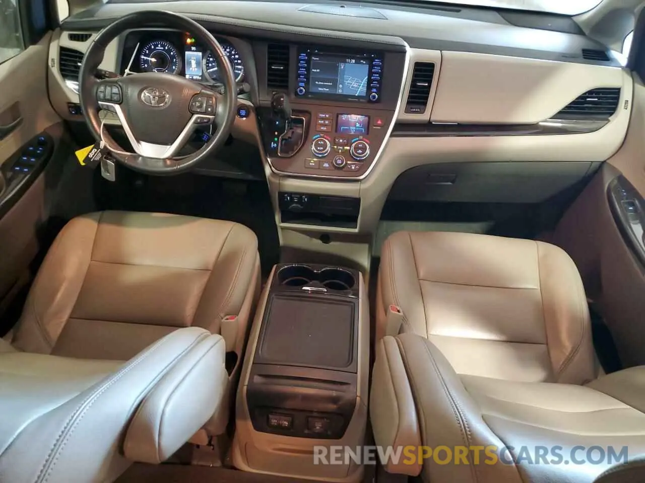 8 Photograph of a damaged car 5TDYZ3DC7KS995469 TOYOTA All Models 2019