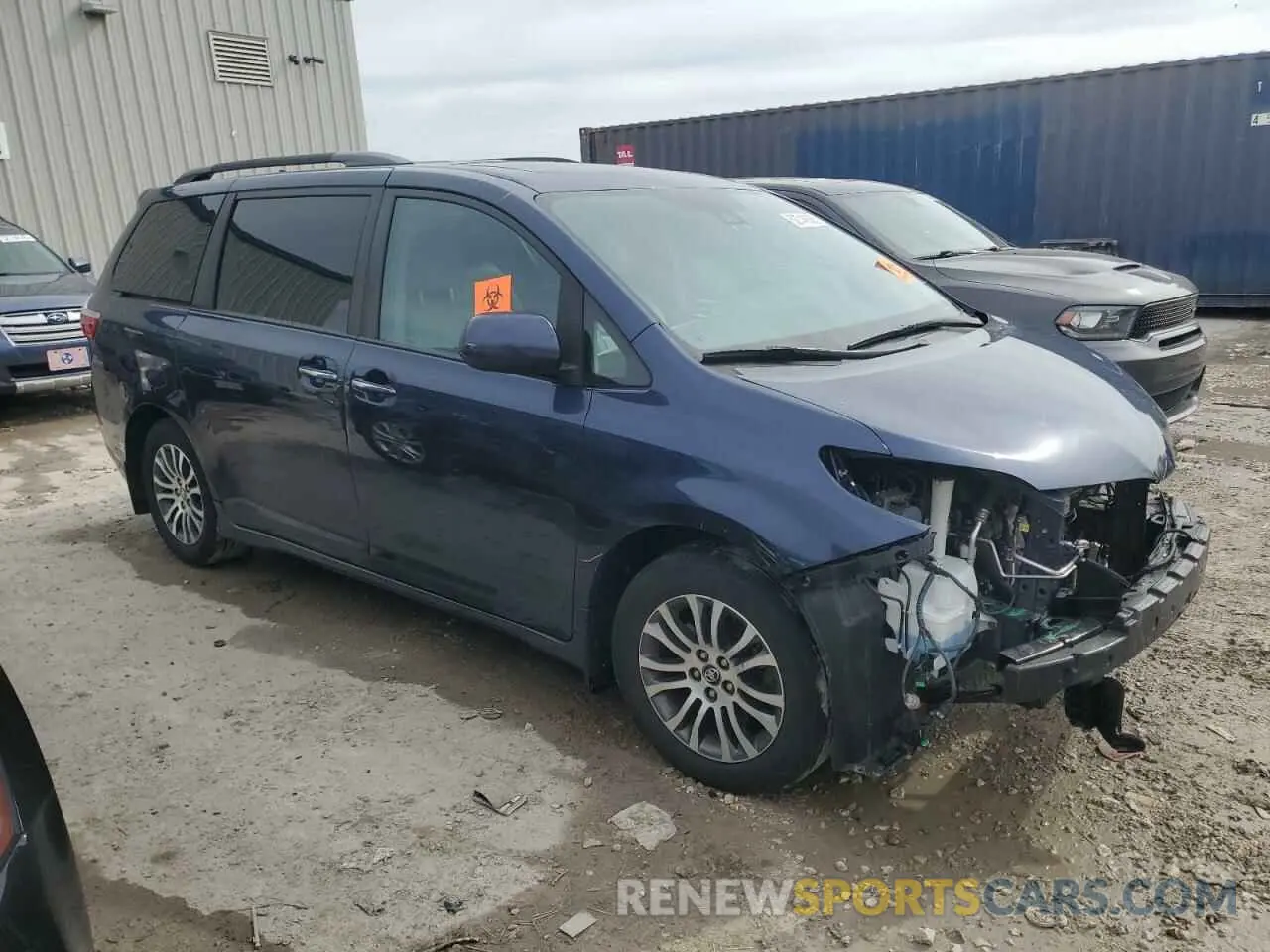 4 Photograph of a damaged car 5TDYZ3DC8KS020902 TOYOTA All Models 2019