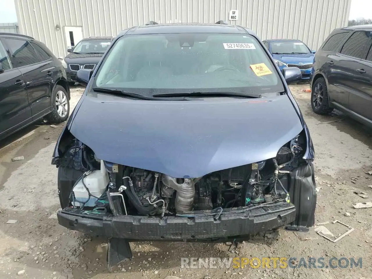 5 Photograph of a damaged car 5TDYZ3DC8KS020902 TOYOTA All Models 2019