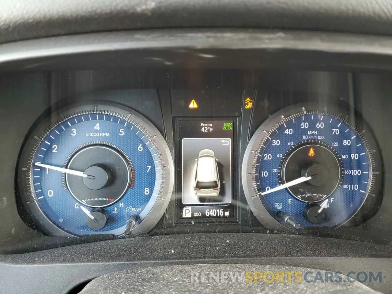 9 Photograph of a damaged car 5TDYZ3DC8KS020902 TOYOTA All Models 2019
