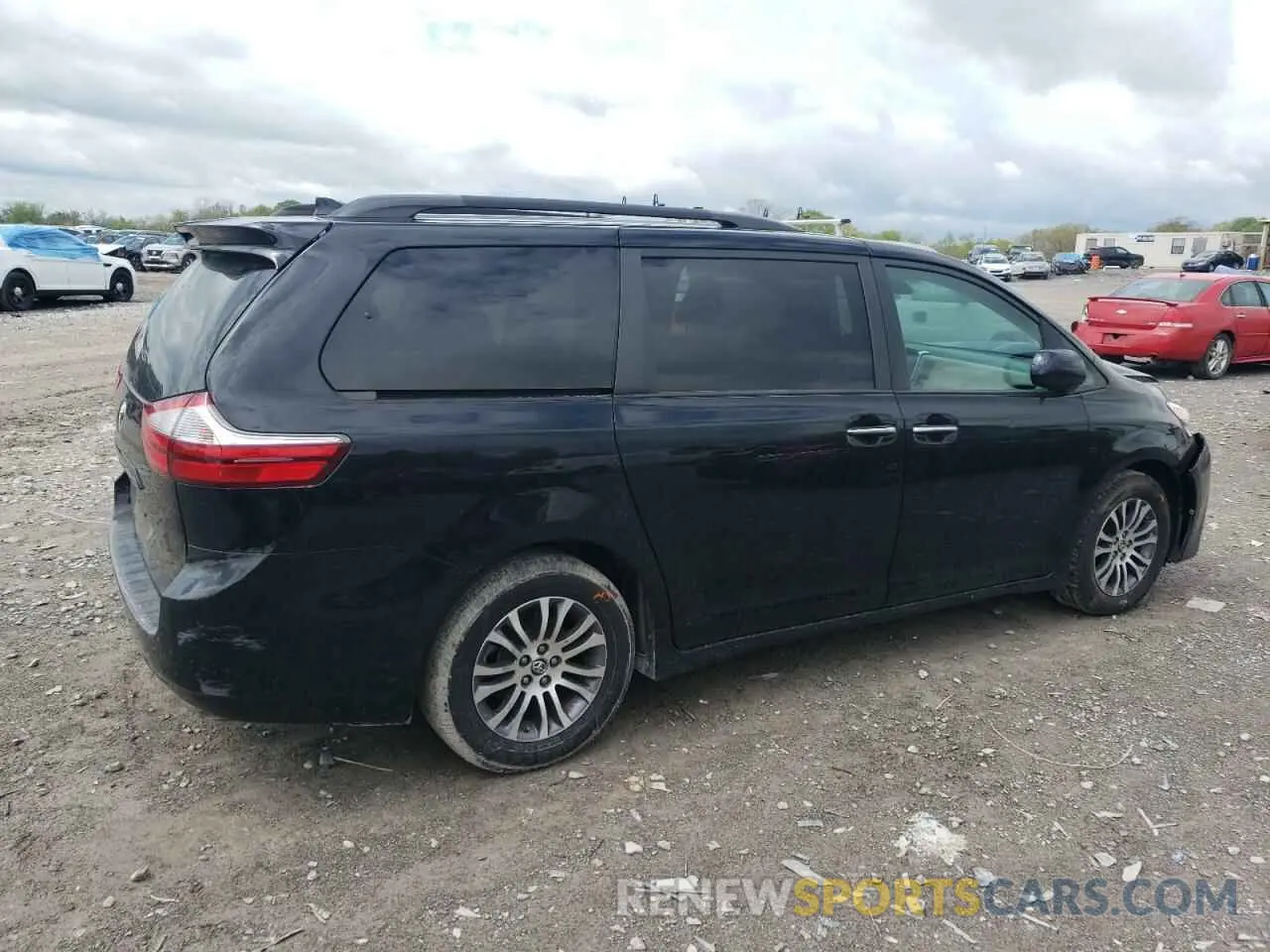 3 Photograph of a damaged car 5TDYZ3DC8KS978485 TOYOTA All Models 2019