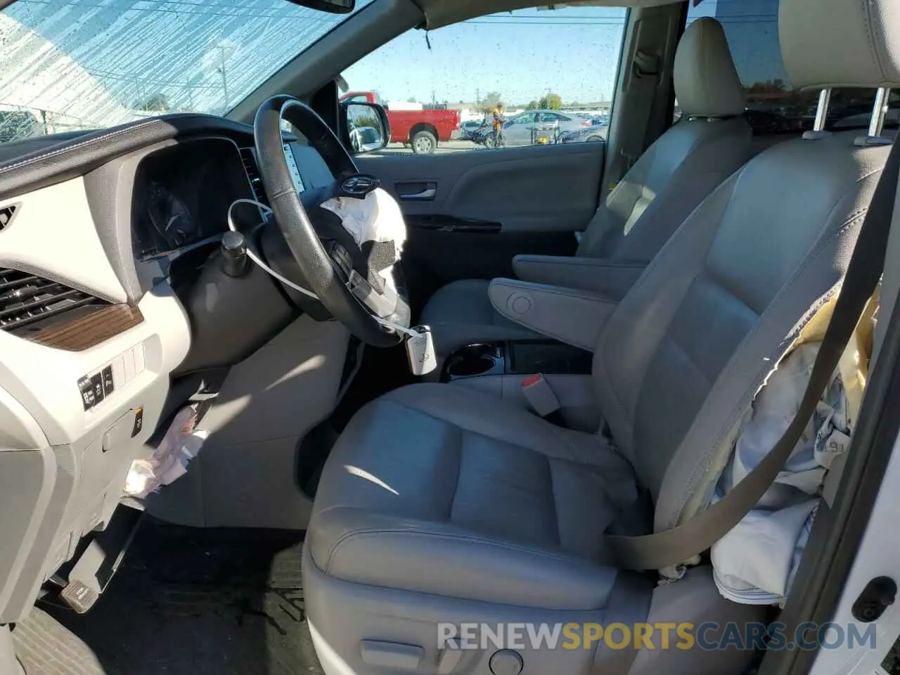 7 Photograph of a damaged car 5TDYZ3DC8KS986781 TOYOTA All Models 2019