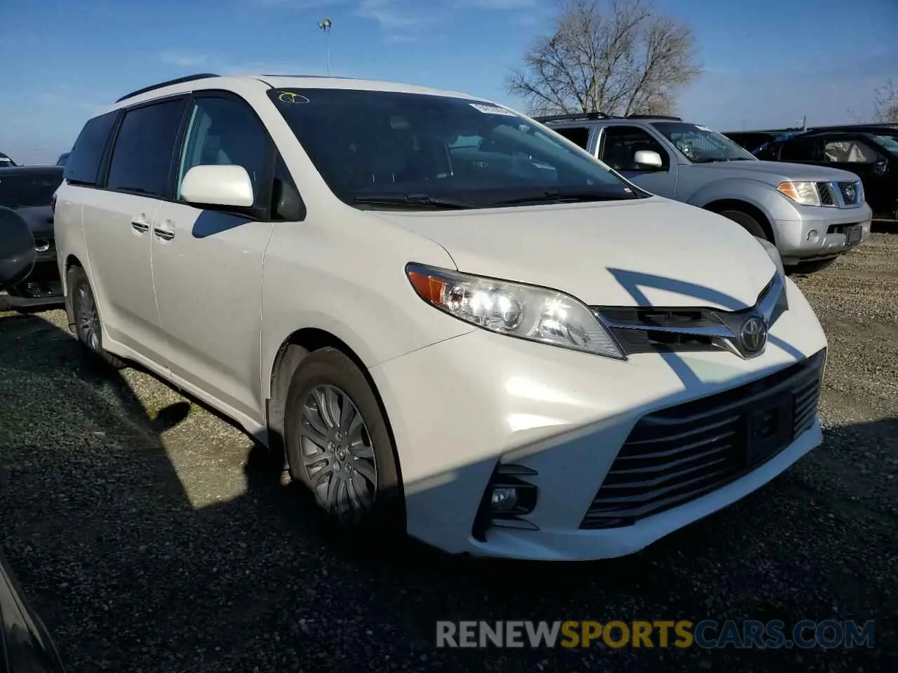 4 Photograph of a damaged car 5TDYZ3DCXKS018911 TOYOTA All Models 2019