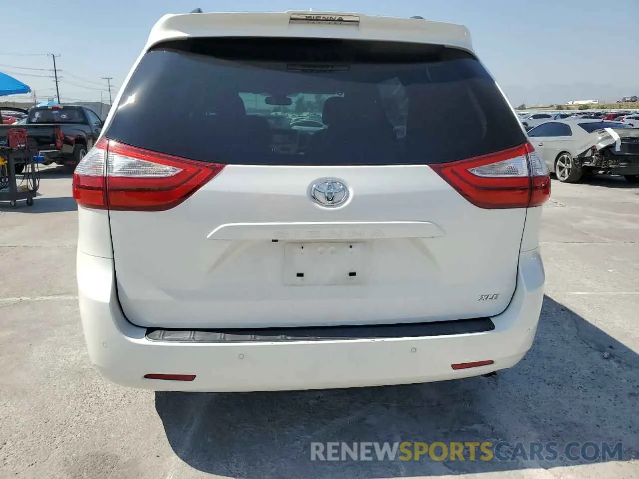 6 Photograph of a damaged car 5TDYZ3DCXKS997992 TOYOTA All Models 2019