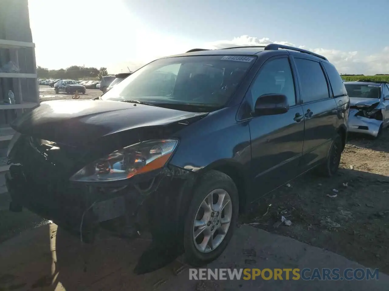 1 Photograph of a damaged car 5TDZA22C16S479137 TOYOTA All Models 2019