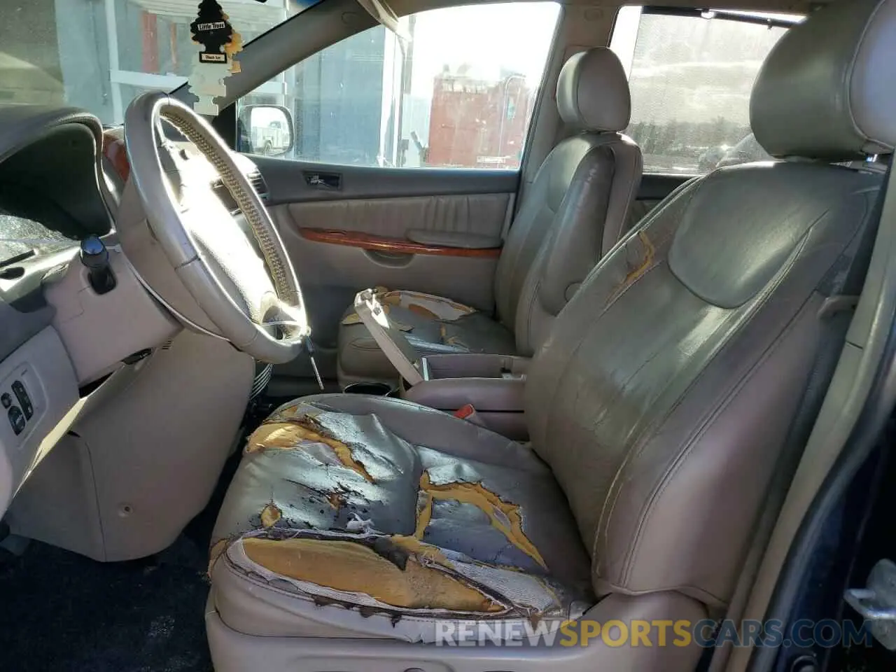 7 Photograph of a damaged car 5TDZA22C16S479137 TOYOTA All Models 2019
