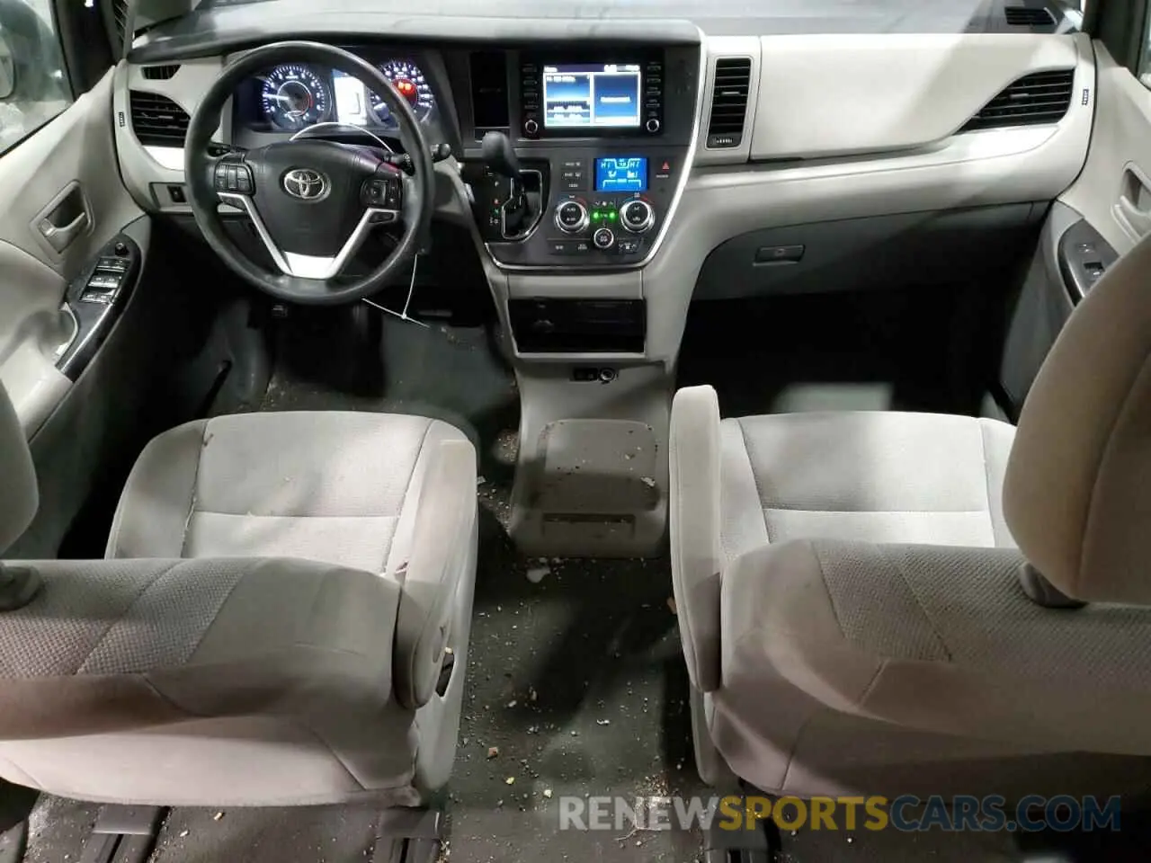 8 Photograph of a damaged car 5TDZZ3DC0KS993549 TOYOTA All Models 2019