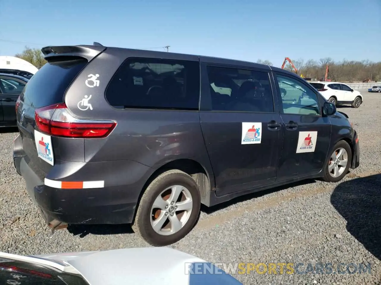 3 Photograph of a damaged car 5TDZZ3DC2KS989647 TOYOTA All Models 2019