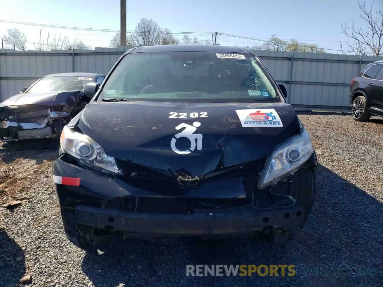 5 Photograph of a damaged car 5TDZZ3DC3KS012002 TOYOTA All Models 2019