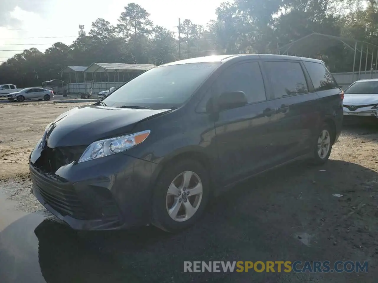 1 Photograph of a damaged car 5TDZZ3DC3KS015479 TOYOTA All Models 2019