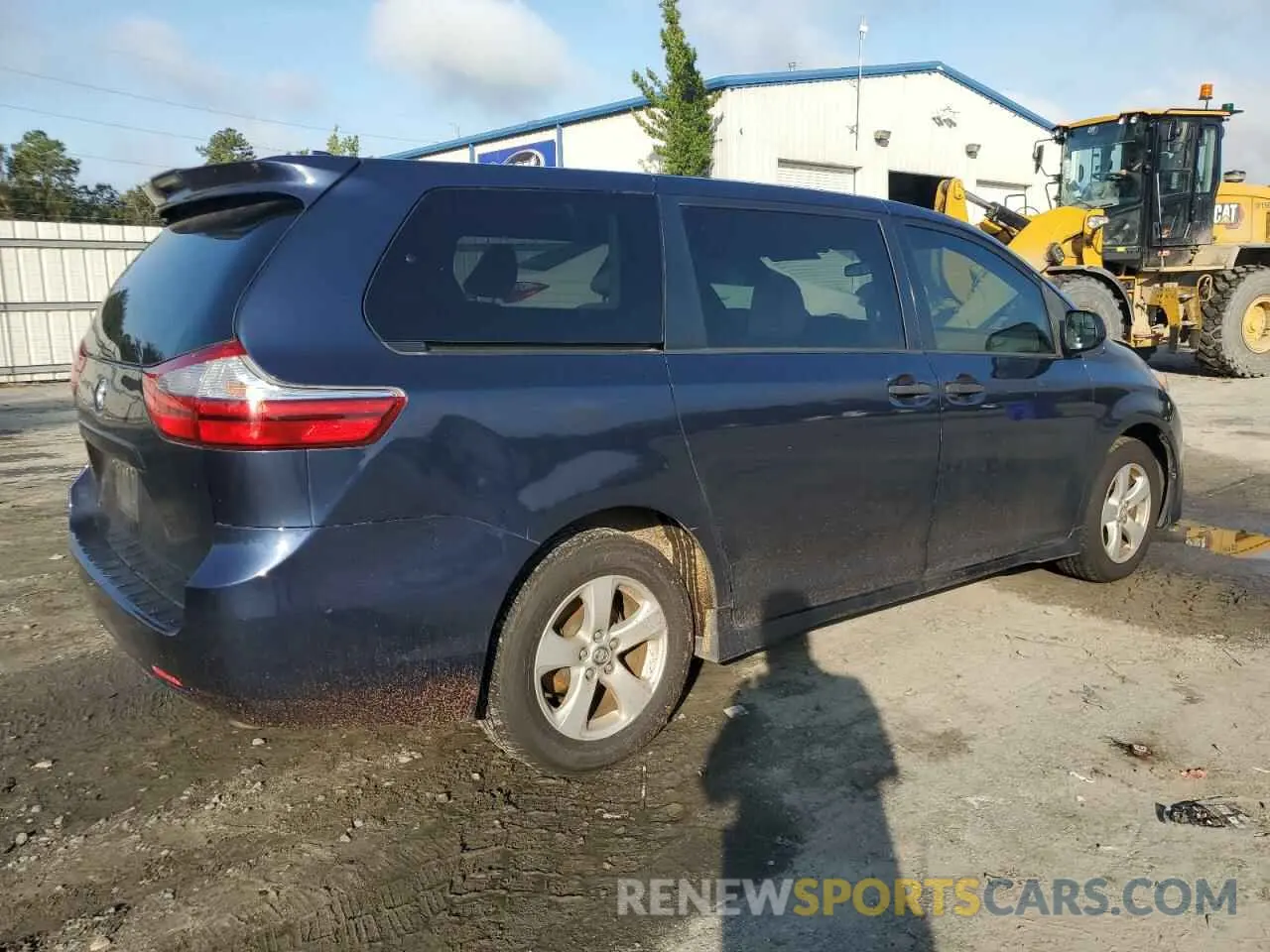 3 Photograph of a damaged car 5TDZZ3DC3KS015479 TOYOTA All Models 2019