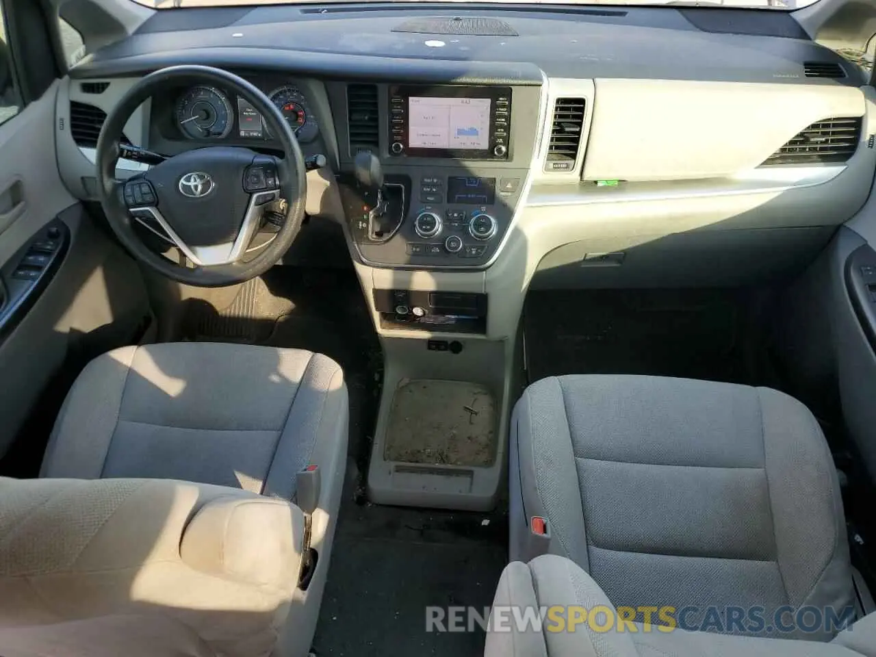8 Photograph of a damaged car 5TDZZ3DC3KS015479 TOYOTA All Models 2019