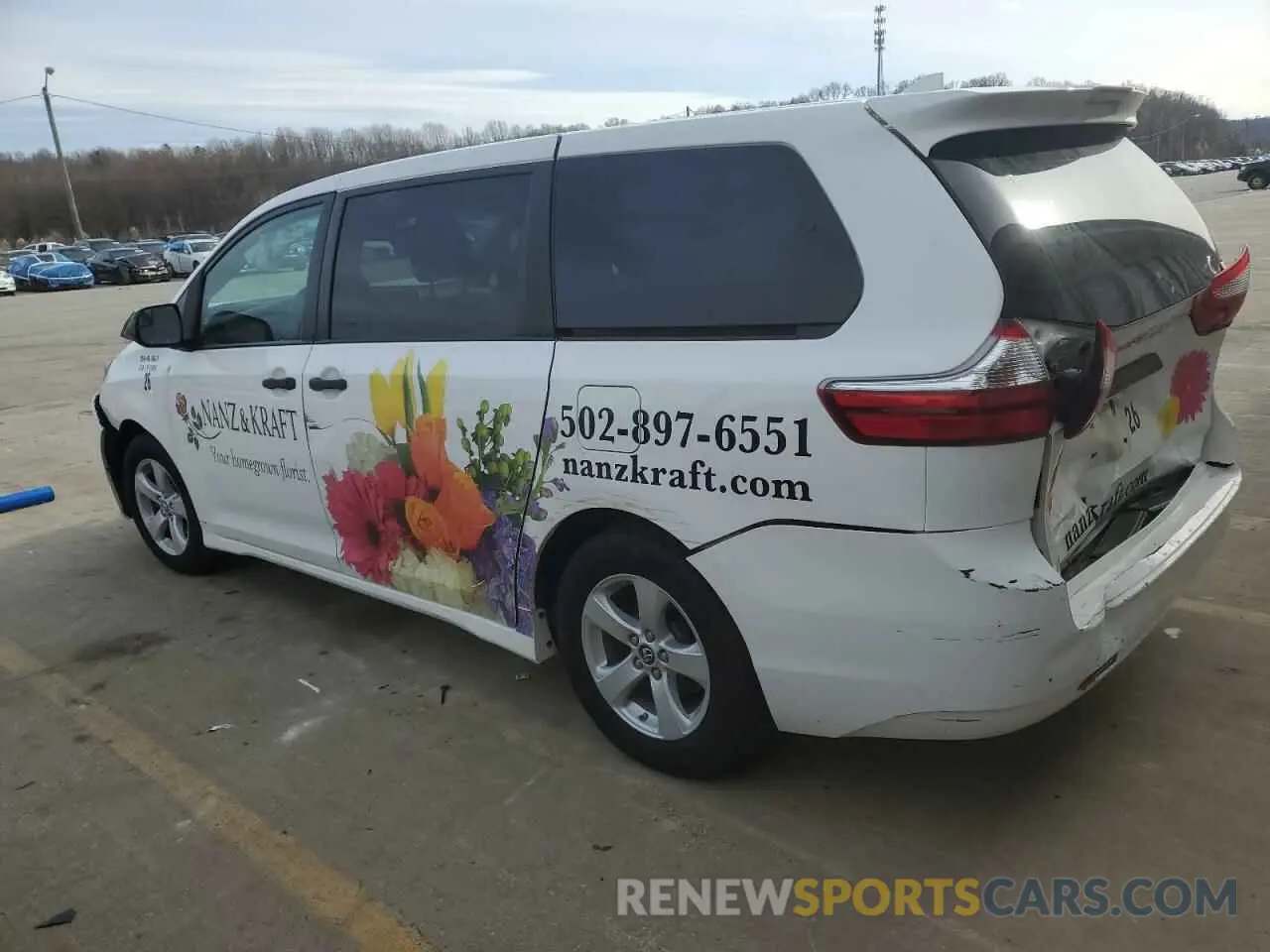 2 Photograph of a damaged car 5TDZZ3DC9KS972036 TOYOTA All Models 2019