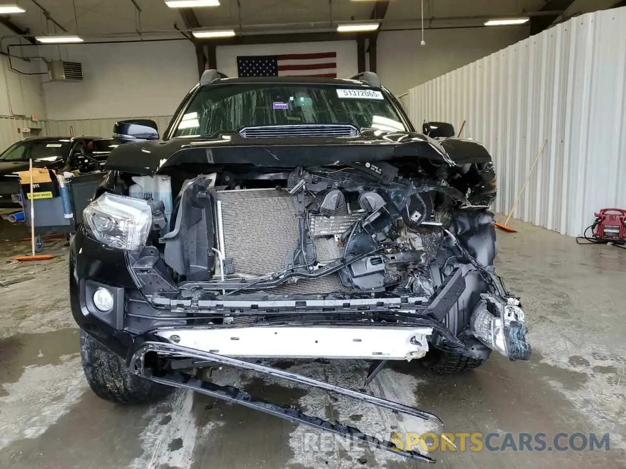 5 Photograph of a damaged car 5TFCZ5AN1KX196812 TOYOTA All Models 2019