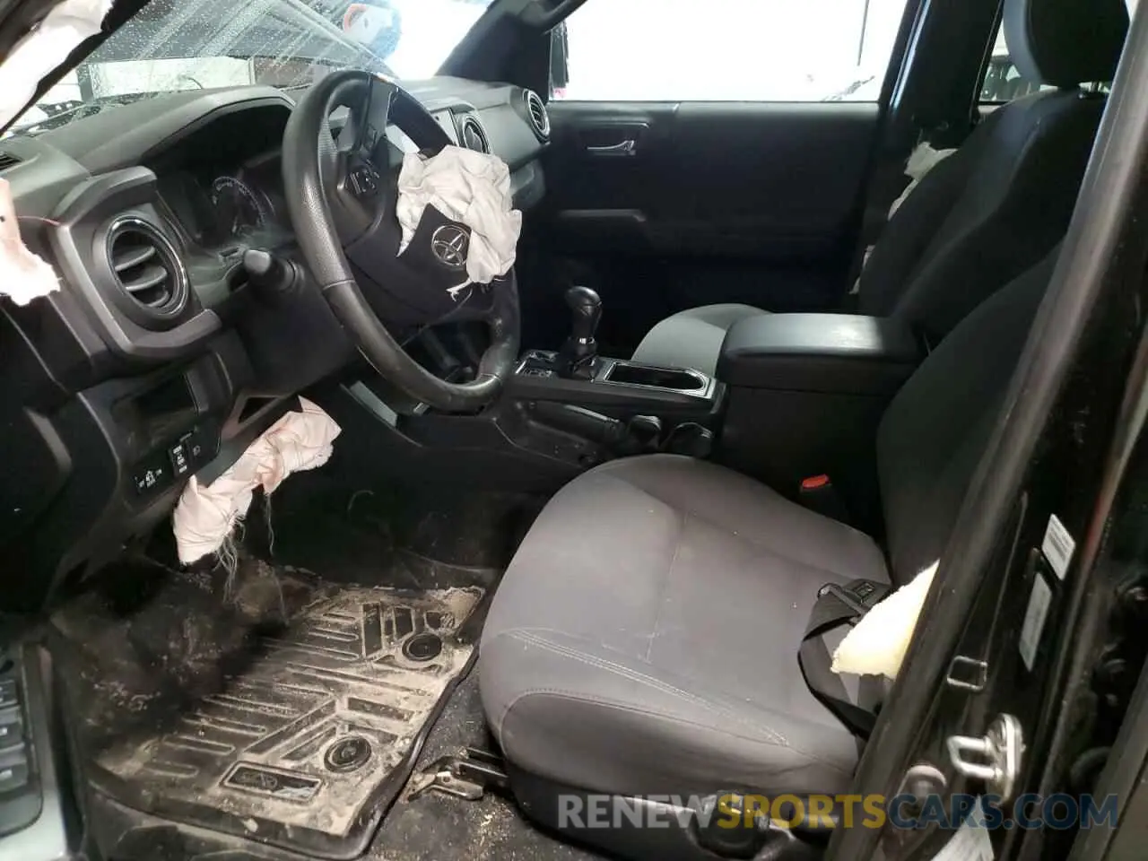 7 Photograph of a damaged car 5TFCZ5AN1KX196812 TOYOTA All Models 2019